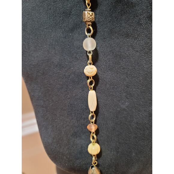 Women's Long Beaded Necklace With Ivory And Clear Beads Barrel Screw Lock - Picture 4 of 4